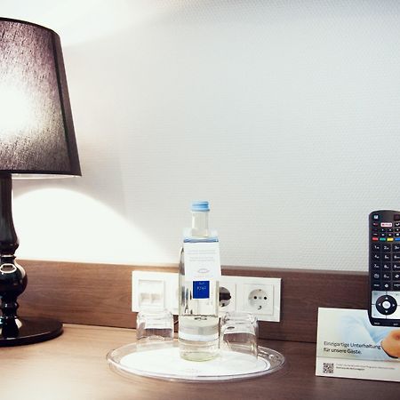 อารีนา อัน แดร์ ฟรีดแบร์เกอร์ วาร์เทอ Hotel Frankfurt am Main ภายนอก รูปภาพ