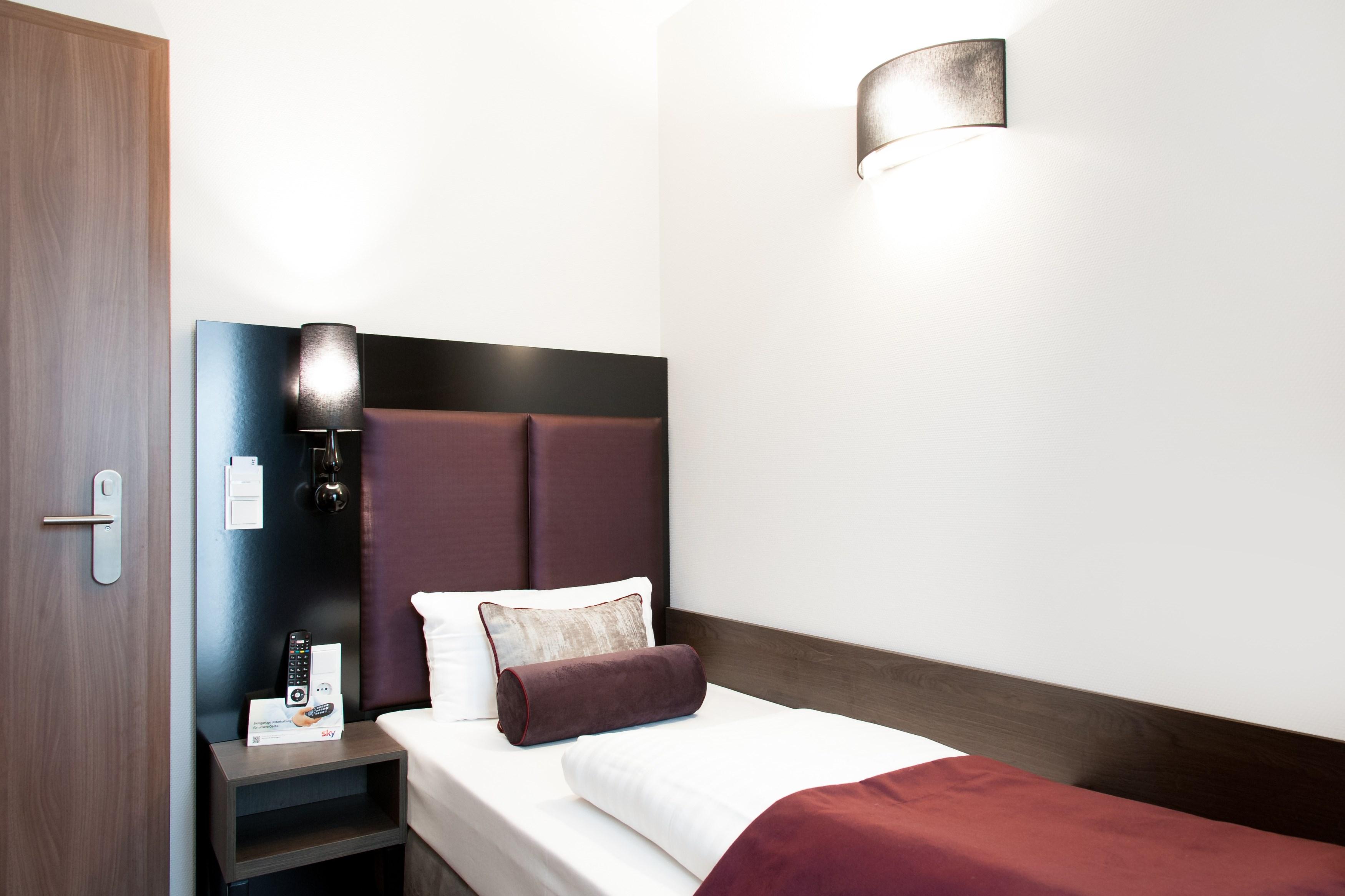 อารีนา อัน แดร์ ฟรีดแบร์เกอร์ วาร์เทอ Hotel Frankfurt am Main ภายนอก รูปภาพ