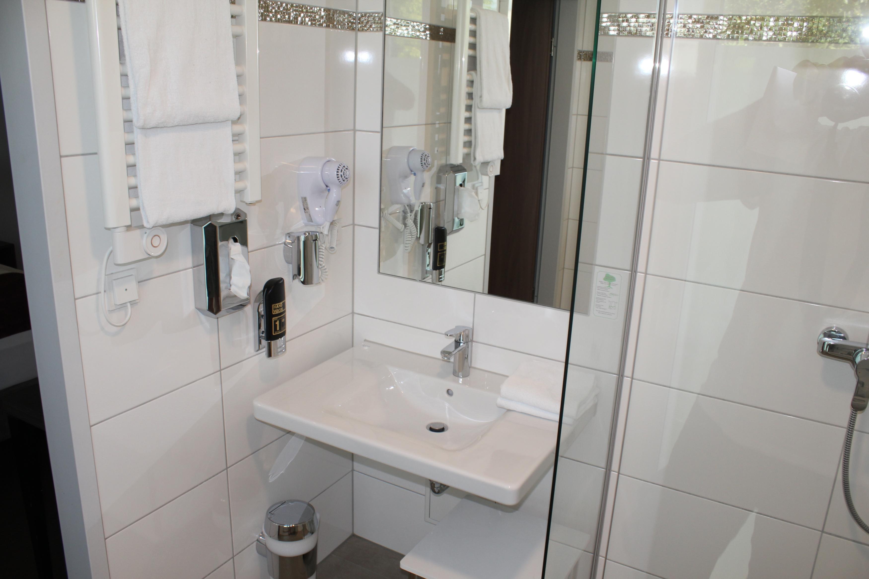 อารีนา อัน แดร์ ฟรีดแบร์เกอร์ วาร์เทอ Hotel Frankfurt am Main ภายนอก รูปภาพ