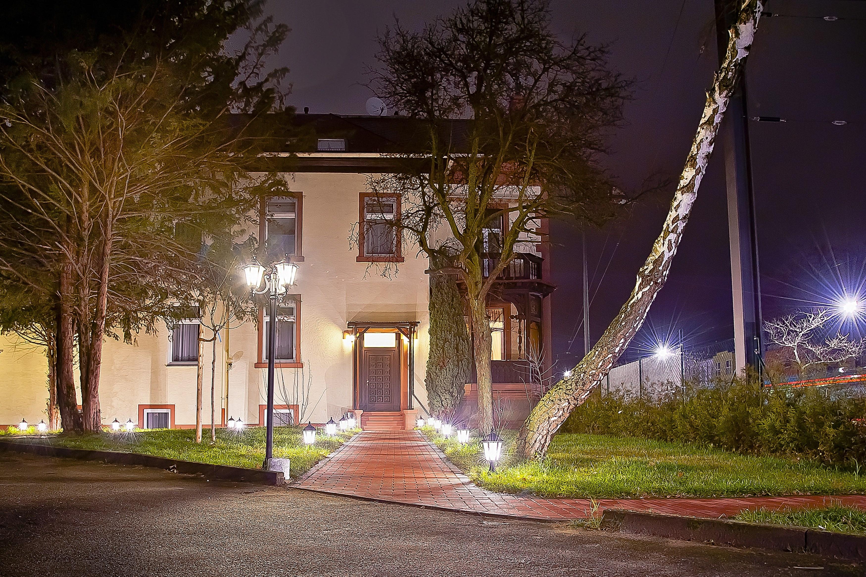 อารีนา อัน แดร์ ฟรีดแบร์เกอร์ วาร์เทอ Hotel Frankfurt am Main ภายนอก รูปภาพ
